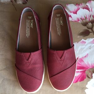 Toms slip on shoes